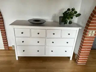 Skænk samt tv-møbel
