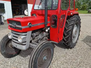 Massey Ferguson 135    Traktor