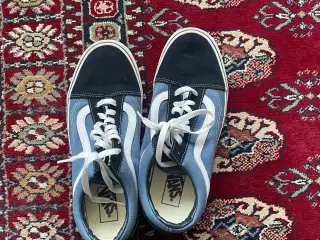 Vans i str 42 i blå, sort og hvid