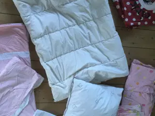 Junior dundyne med 4 sæt sengetøj