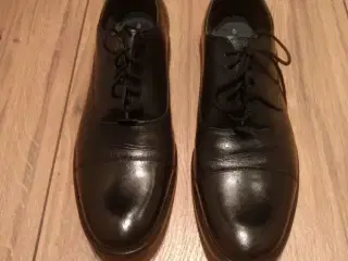 Herresko, The shoes.