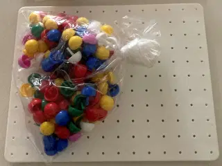 1 sæt stick stifter med plade Pris 25,-kr