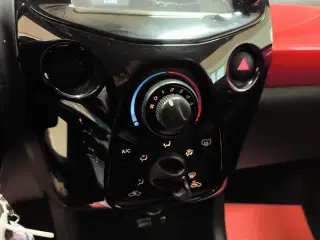 Toyota Aygo 1,0 VVT-i x-wave Sky