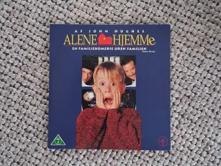 Alene hjemme 