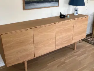 Skovby skænk i egetræ