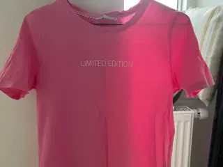 Basic pink t-shirt