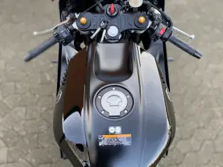 Yamaha YZF R7