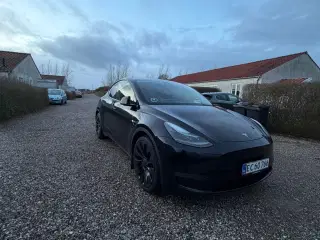 Tesla Model Y  Performance AWD