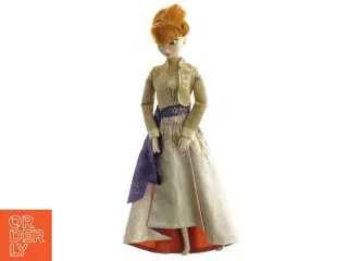 Dukke med gallakjole fra Barbie