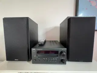 NAD cd/dvd receiver med to Argon højttalere 