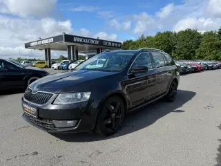 Skoda Octavia Combi 2,0 TDI Common Rail DPF Elegance DSG 150HK Stc 6g Aut.