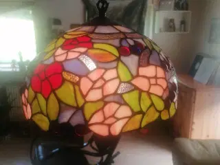 Tiffany lampe sælges