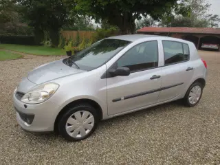 Renault Clio 1.5 DCi Nysynet . 