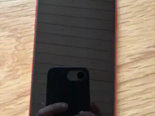 iPhone 11 rød