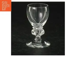 Glas (str. H. 7,5 cm)
