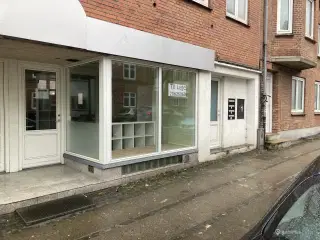 Butikslokale 75 m2 i Vejle på indfaldsvej