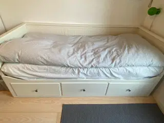 Hemnes udtræks seng ikea