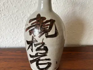 Japansk vase sælges