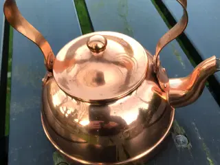 Lille kobber vandkeddel