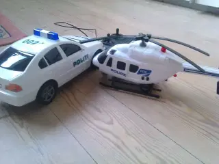 Politibil og helikopter