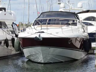 Princess v52 - Velholdt motorbåd/ Yacht - Kvalitetsbåd med plads til hele familien