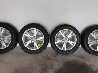 Originale 17" alufælge med vinterdæk til Audi Q3