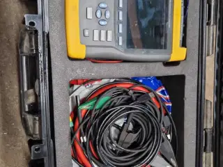 Fluke 435 Power Quality Analyzer