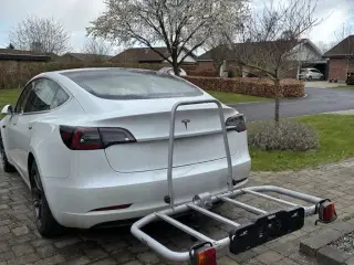 Udlejes Thule EasyBase platform