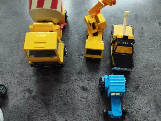 legetøjsbiler metal gamle kr. 180,00