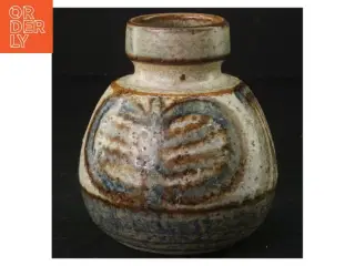 Keramikvase fra Søholm (str. 11,5 cm. 10 cm diameter)