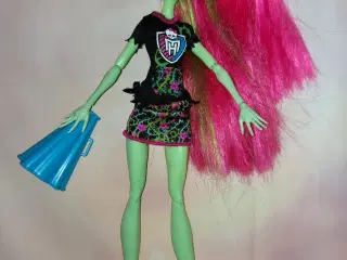 Monster High Ghoul Spirit Venus McFlytrap