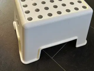 Badeværelses skammel til børn fra IKEA