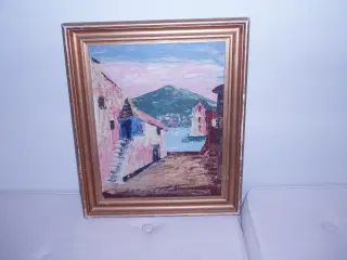 maleri af vandmiljø med huse og bjerg