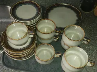 26 DELE BING & GRØNDAHL, MODEL MEXICO STONEWARE