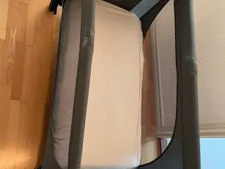 Weekend seng/ rejseseng 