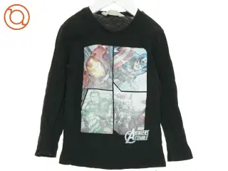 Langærmet t-shirt med Avengers fra H&M (str. 104 cm)