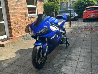 Yamaha R1 1998