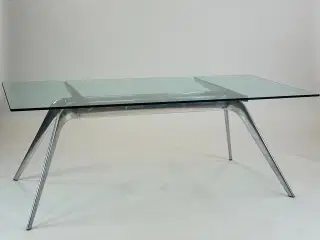 T-No 1 Bordfod med glasplade - Fritz Hansen