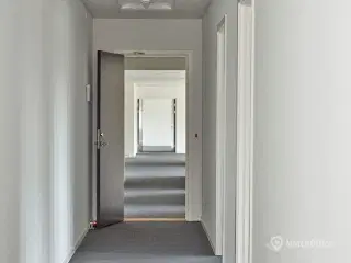 2 kontorlejemål på 303 m² og 534 m² udlejes