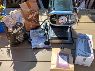 Espressomaskine inkl. tilbehør
