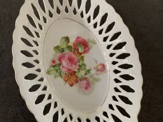Porcelænsfad med roser