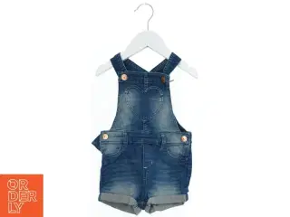 Denim børneshortsoveralls med hjertedetalje fra H&M (str. 74)