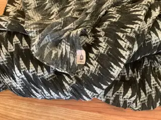 Becksondergaard skønt langt tørklæde 