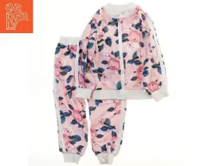 Blomster-mønstret træningsdragt til børn (str. 122)