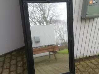 Stort væghængt spejl