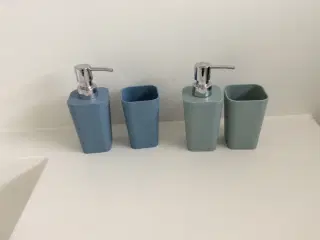 Sæbedispenser og tandkrus -