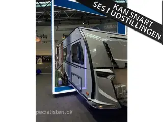 2026 - Knaus Südwind 460 EU   Knaus Südvind 460 EU Black Selection model 2026 kan snart ses hos Camping-Specialisten.dk