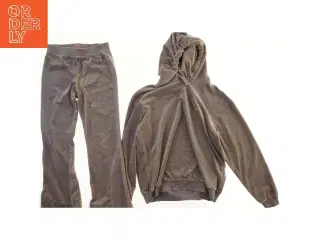Grå joggingsæt med hættetrøje (str. M)