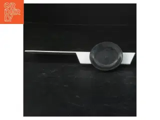 Skilt "påhæng" til køretøj, plast med sugekop(str. 24,5x6 cm)