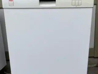 Opvaskemaskine og komfur i overskud